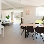 Villa Petit Mouche - Recently Renovated Close To
