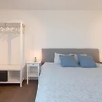 Petit Mouche - Recently Renovated Close To Villa