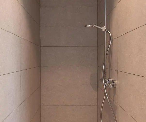 Petit Mouche - Recently Renovated Close To Villa Coxyde